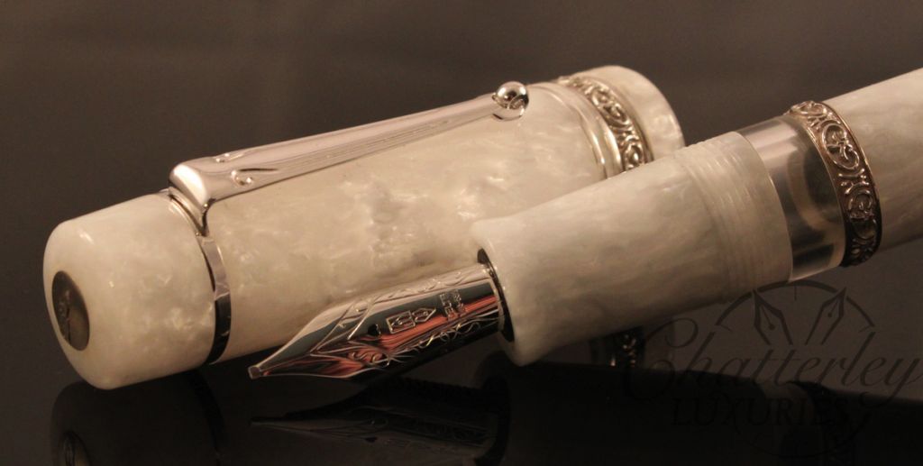 Delta Limited Edition Fountain Pen, Argento Snowflake-002
