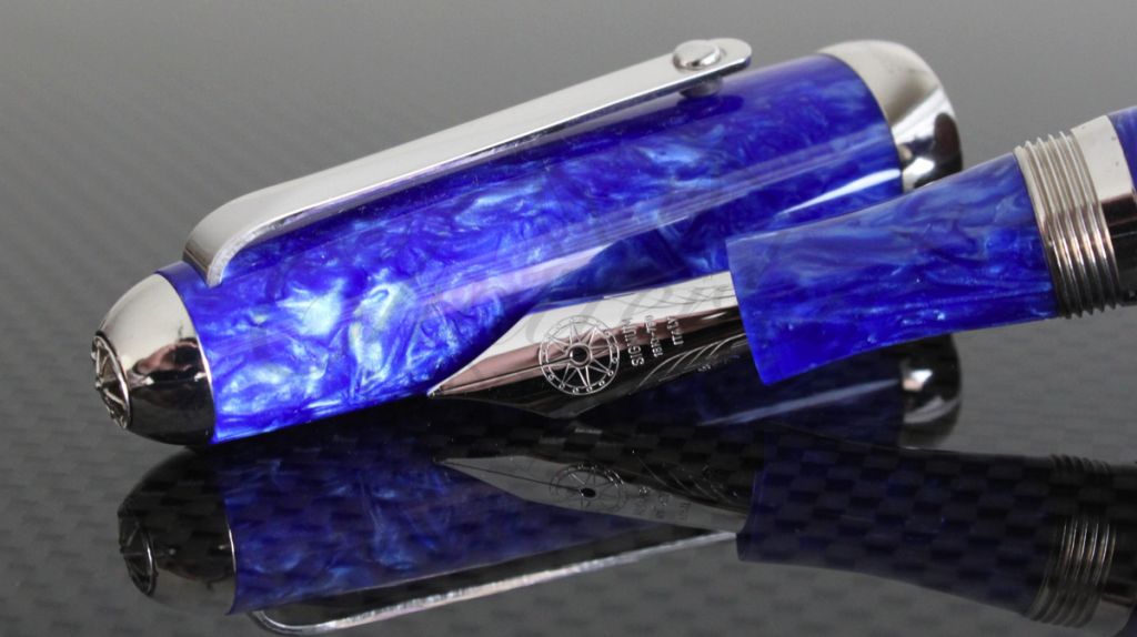 Signum Orione Blue Fountain Pen Gold nib