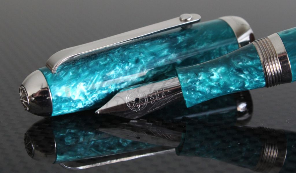 Signum Orione Teal Turquoise Fountain Pen Steel Iridium Tipped