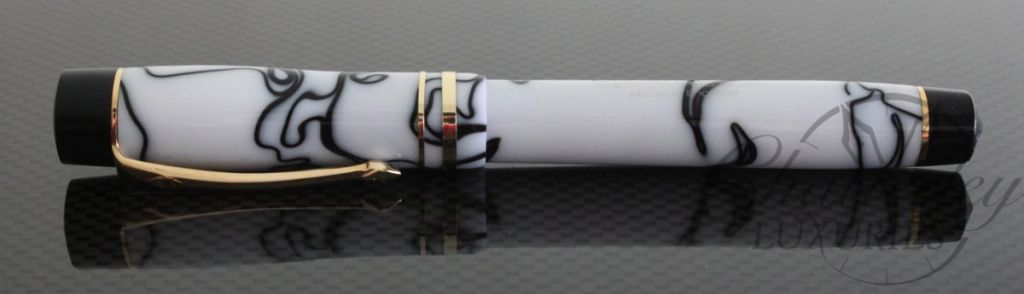 Conway Stewart Marble Wellington Fountain Pen