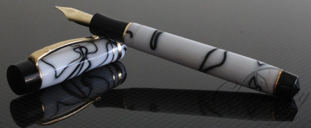 Conway Stewart Marble Wellington Fountain Pen2