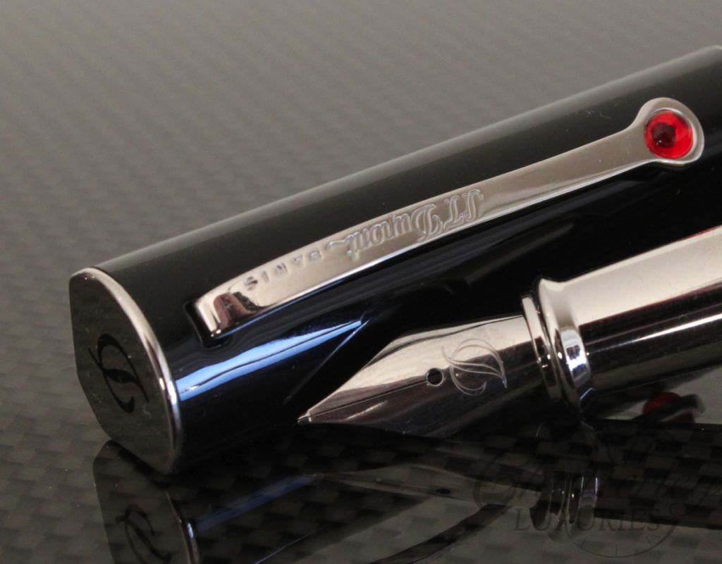 S.T. Dupont Black Fountain Pen Plume Noir2
