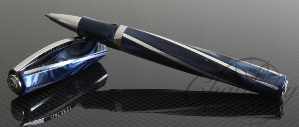 Visconti Elegance Blue Divina Rollerball Pen3