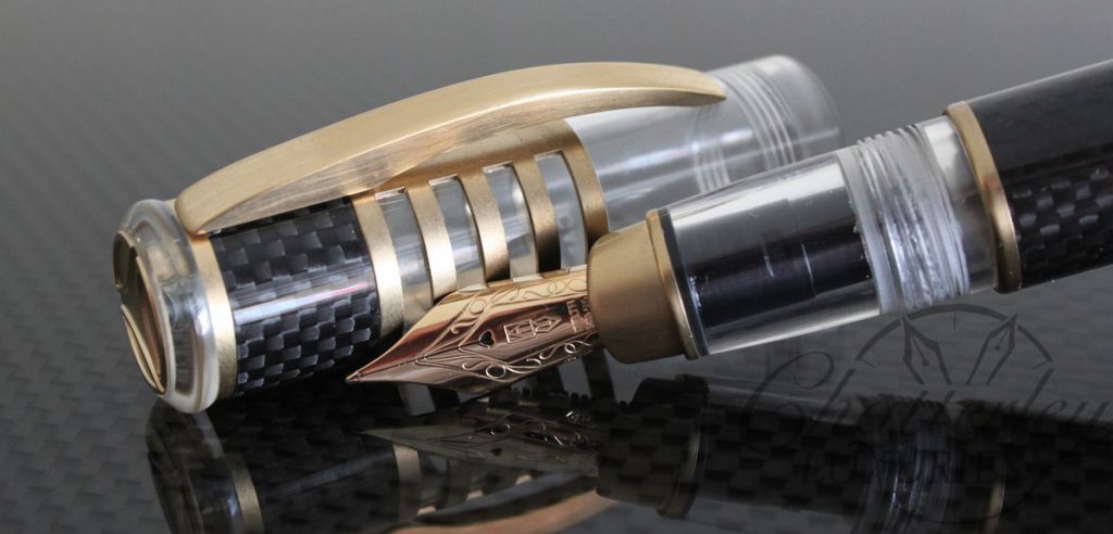 Delta Chatterley Carbon Demo Limited Edition Momo Gold Fountain Pen