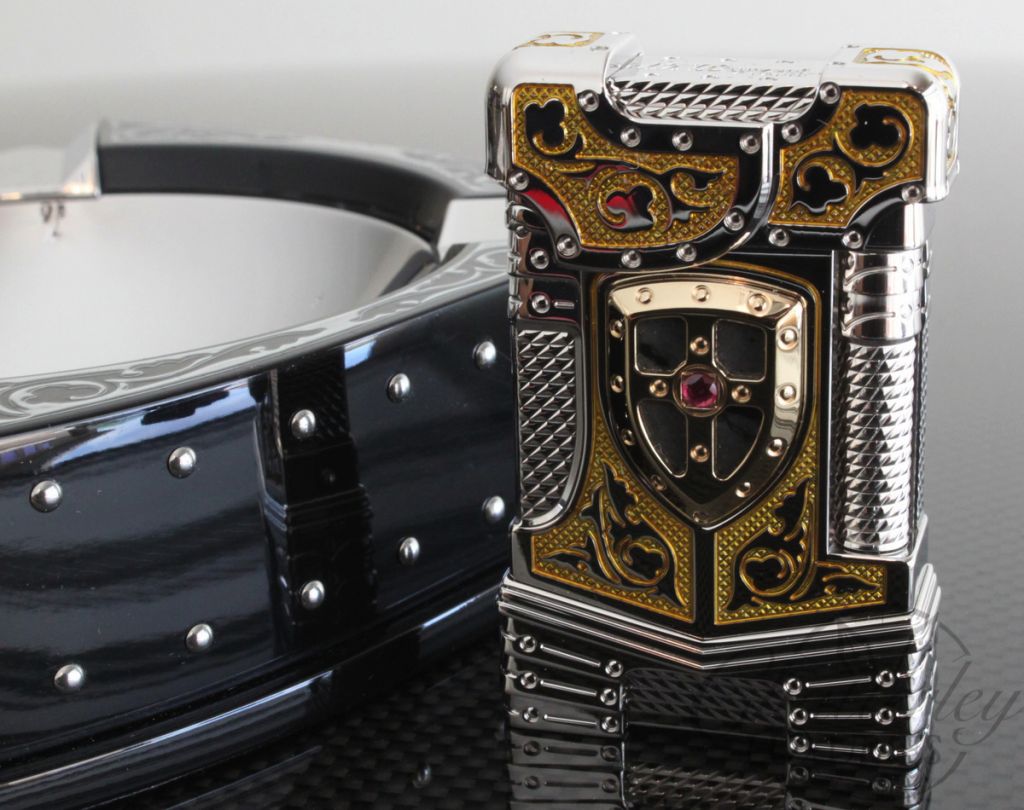 ST Dupont White Knight Limited Edition Prestige Smoking Kit