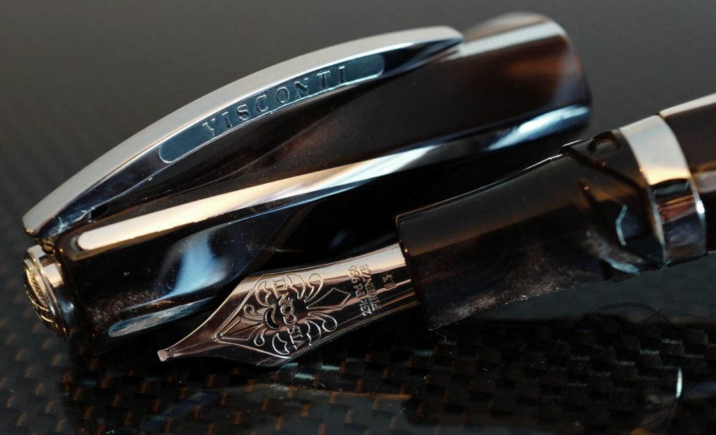 Divina Brown Maxi Fountain Pen