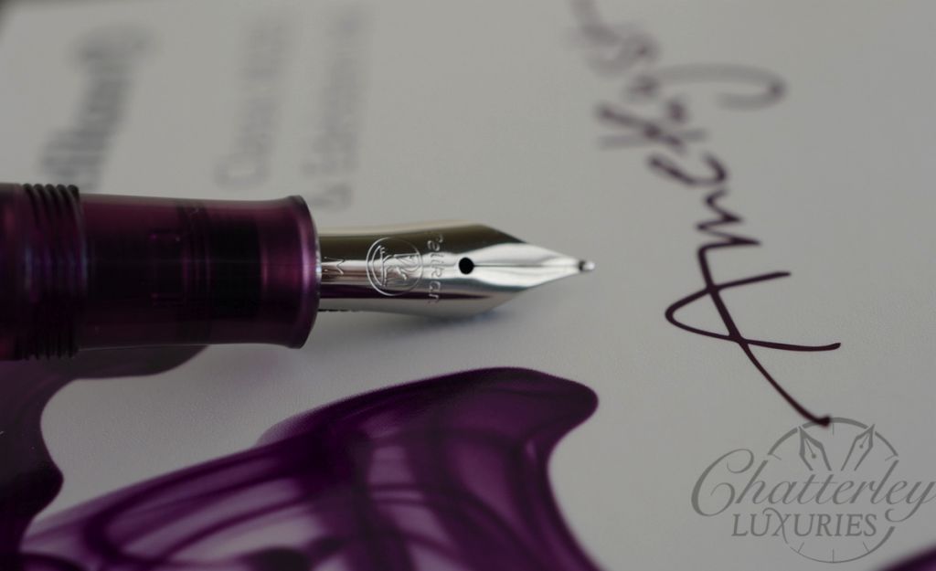 Pelikan M205 Special Edition Amethyst Demonstrator Fountain Pen and Ink Set