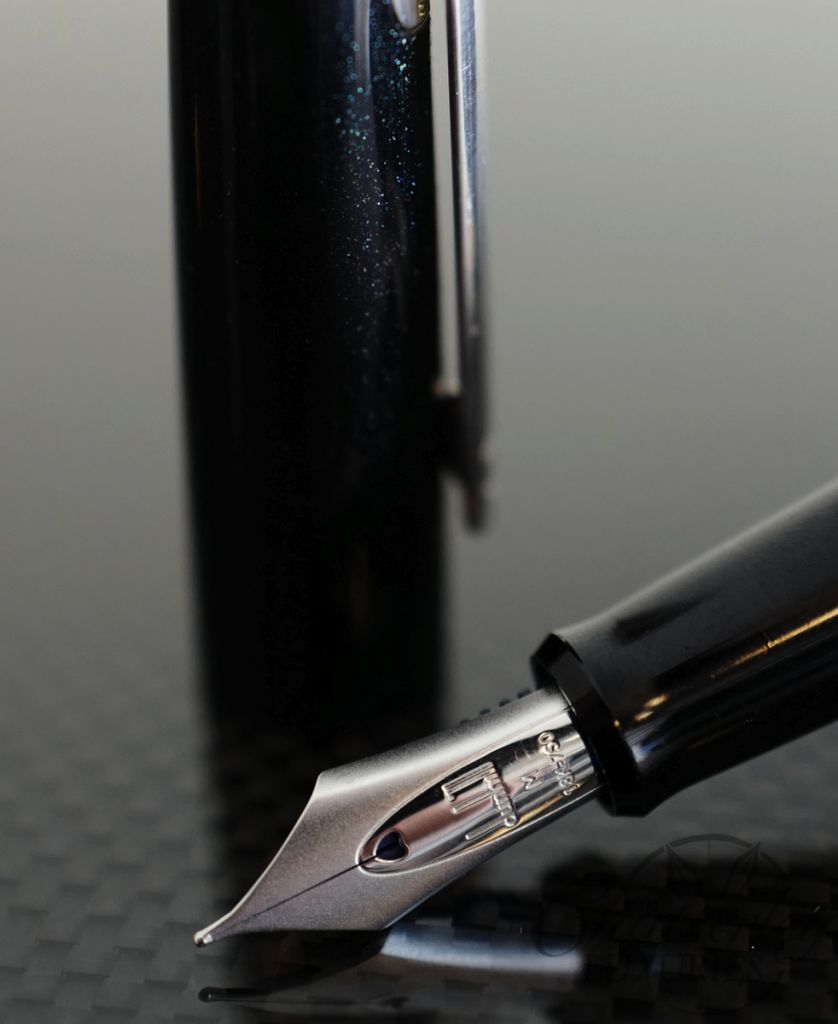 Alfred Dunhill  AD 2000 Metalic Black Fountain Pen