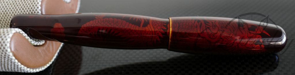 Danitrio Byakudan-nuri with design of Dragon on Grand Trio in Red Background