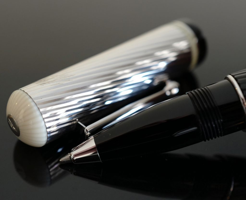 Delta Via Veneto Elegance Doue Torsion Rollerball Pen