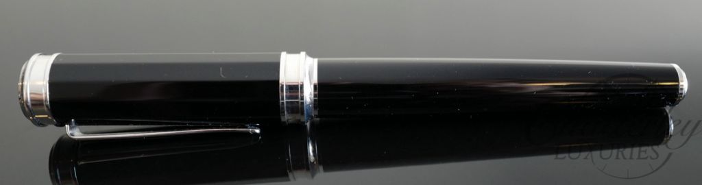 Signum Carina Black Fountain Pen 18KT Gold Nib