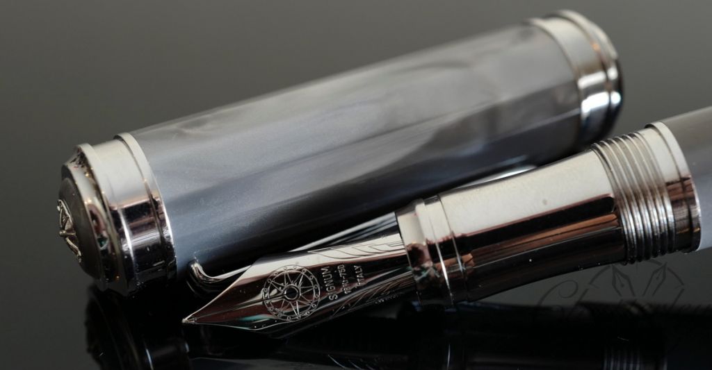 Signum Carina Grey Mist Fountain Pen 18KT Gold Nib