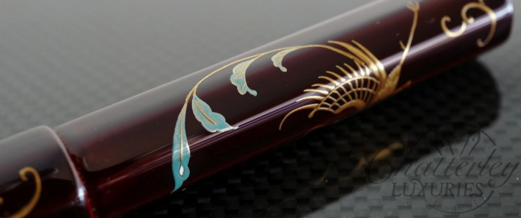 Danitrio Maki-e Ancient Flower Design Tame-nuri on Hakkaku (Octogon) Fountain Pen