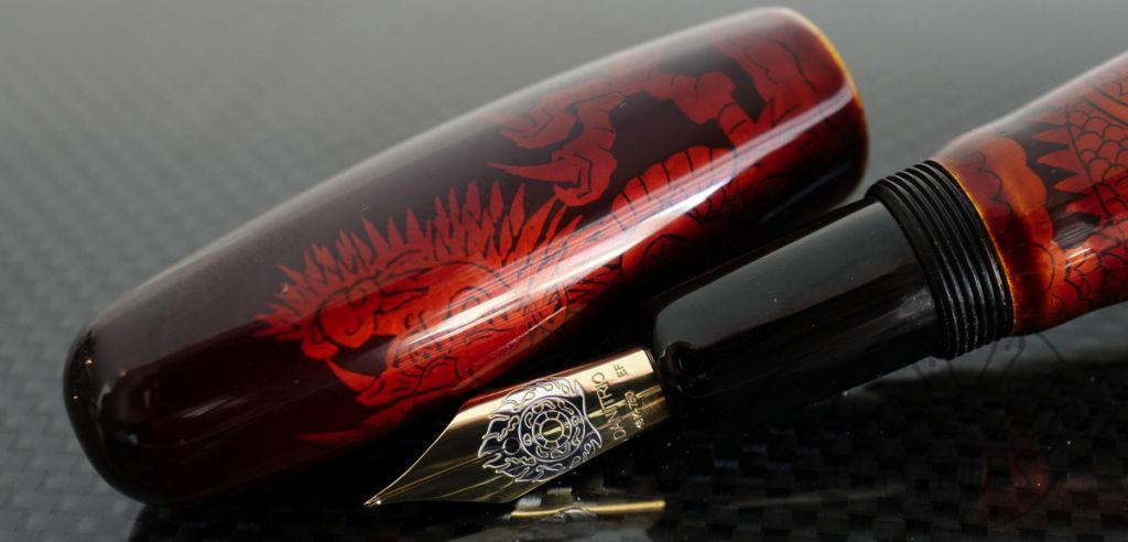 Danitrio Byakudan-nuri with design of Dragon on Grand Trio in Red Background