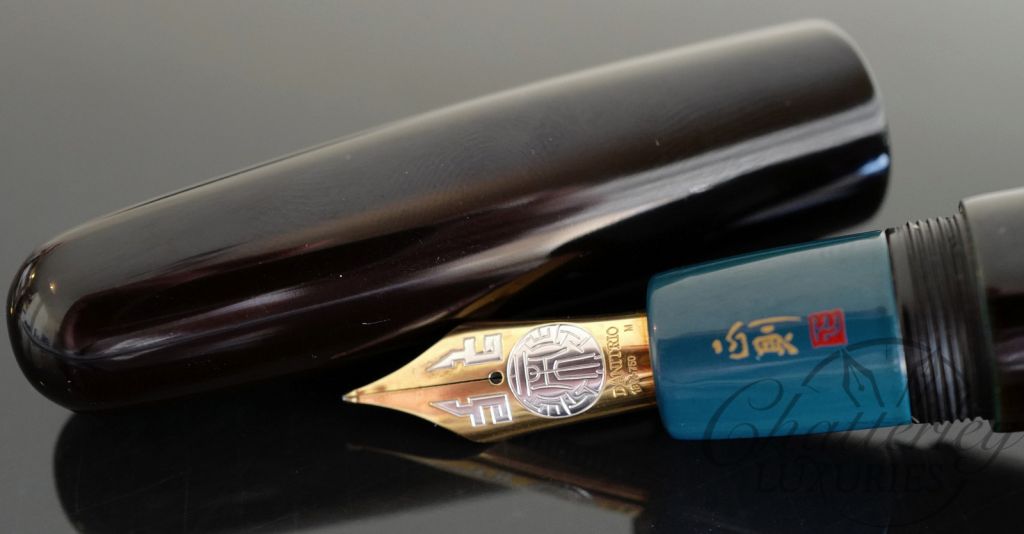 Danitrio Byakudan-nuri Blue on Mikado Round top Fountain Pen