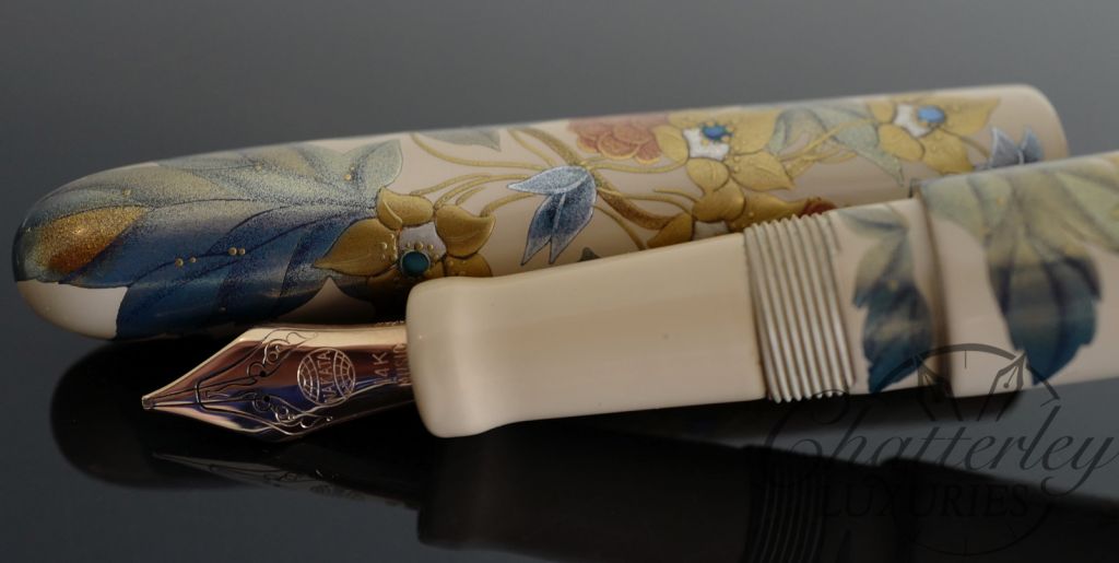 Nakaya Long Cigar Maki-e Raspberry Fountain Pen Music nib