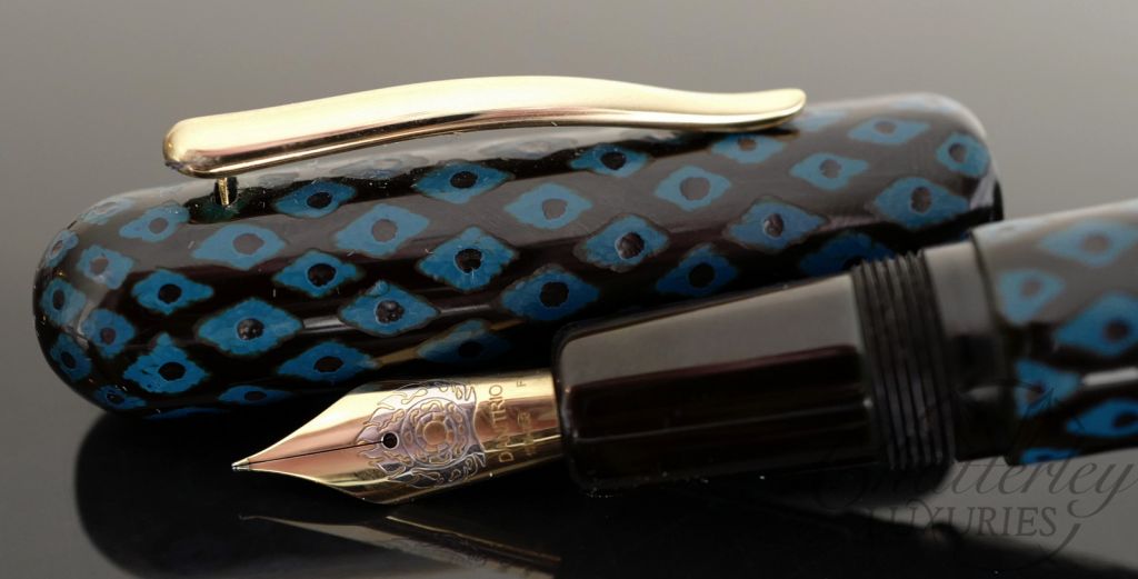 Danitrio Kama-nuri Kamakura-bori Blue Tame-nuri on Takumi Fountain Pen