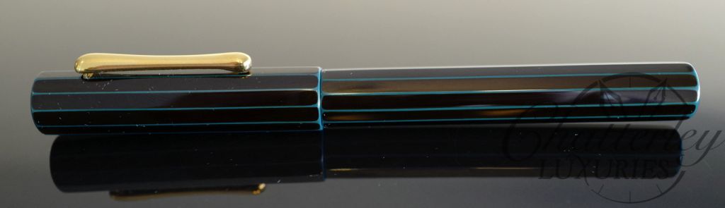 Taccia Kaku-Tate Thin Stripe Navy Limited Edition Fountain Pen - Image 3