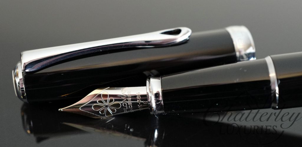 Diplomat Excellence A Fountain with 14k Gold nib