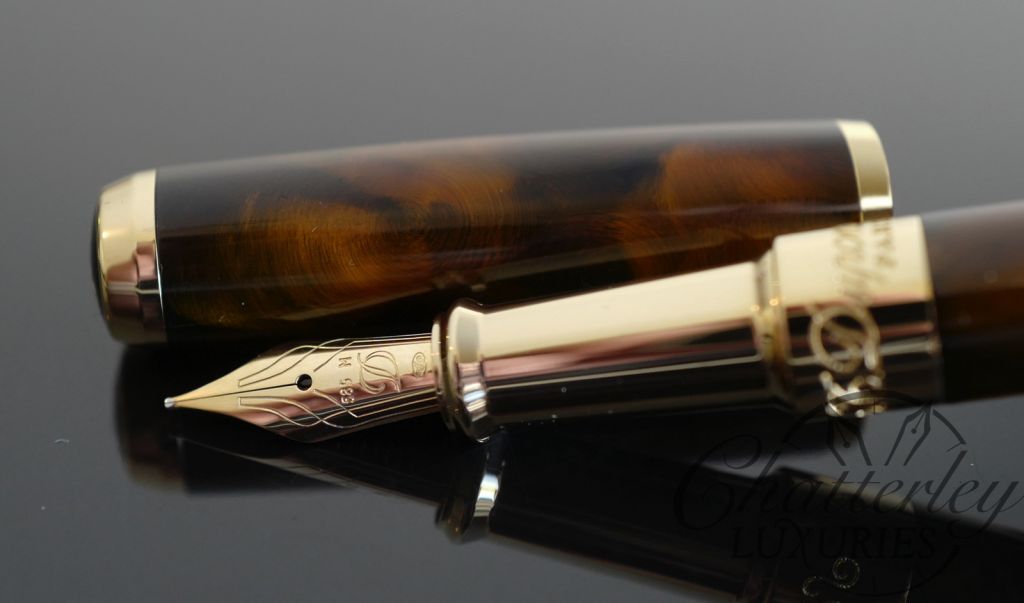 Closeout - ST Dupont Atelier Line D Mid-Sized Brown Lacquer Fountain Pen - Yellow Gold Trim