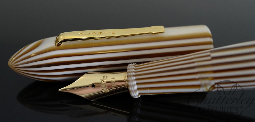 Oldwin Carmel Cream Stripe Oversized Fountain Pen