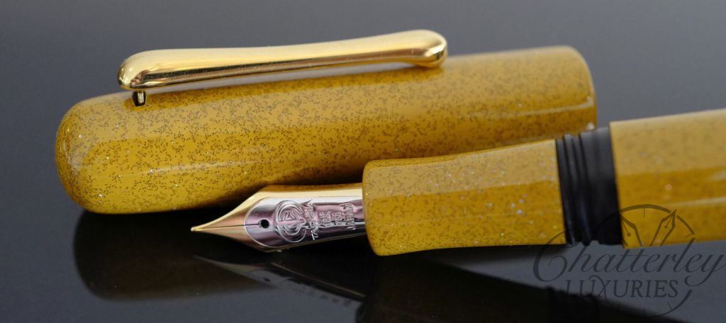 Taccia Limited Edition Horizon- Powdered Gold Fountain Pen