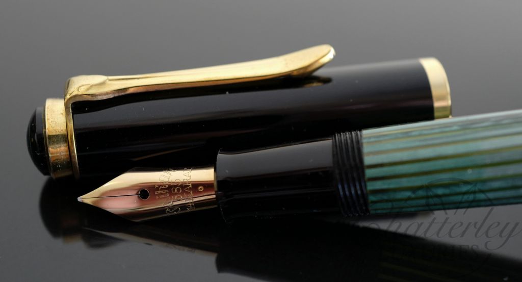 Pelikan Vintage 400 Green Striated Fountain Pen