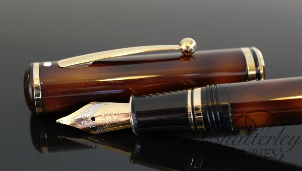 Sheaffer Grand Connoisseur Tortoiseshell Lacquered Fountain Pen