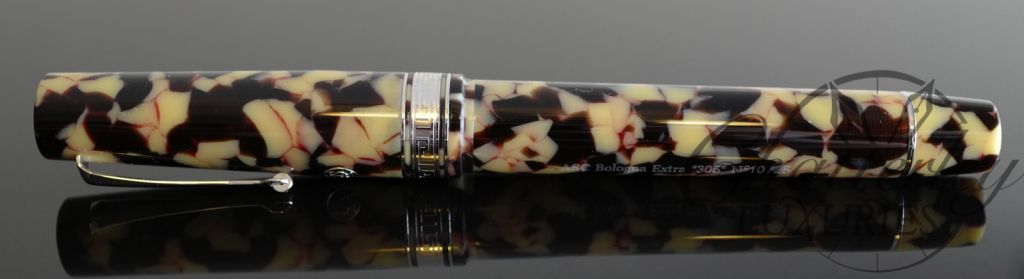 Armando Simoni Club Bologna Extra Vesuvio 305 "Cream Ebony" Fountain Pen - Image 3