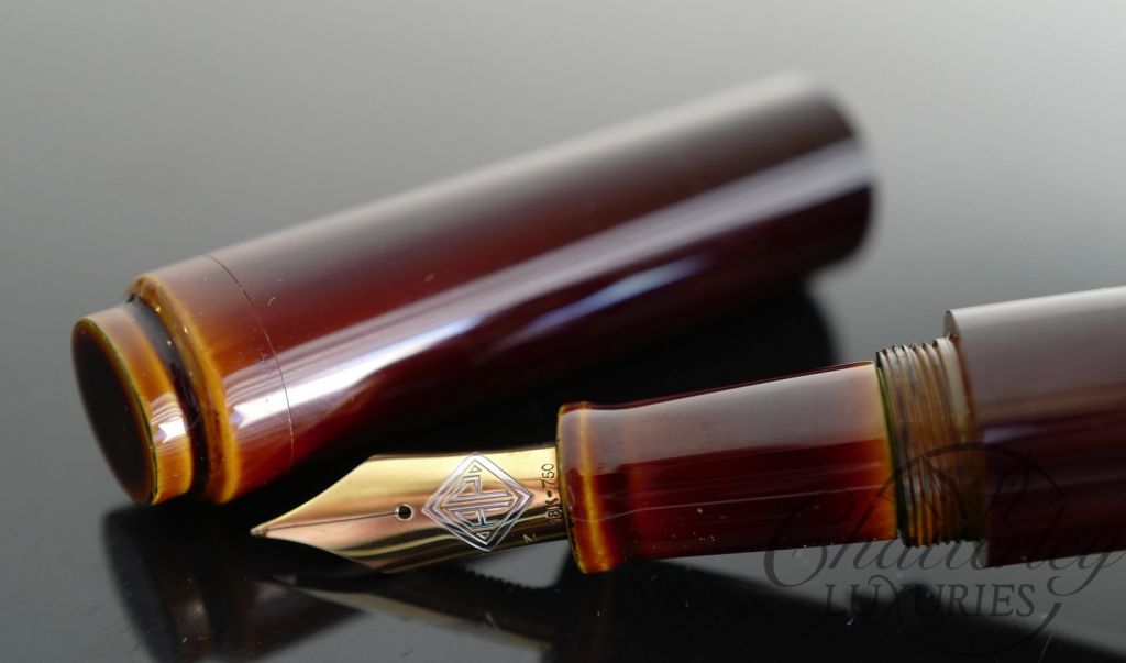 AP Limited Editions "The Apprentice" Urushi Tame Nuri Yellow Connoisseur Size Fountain Pen