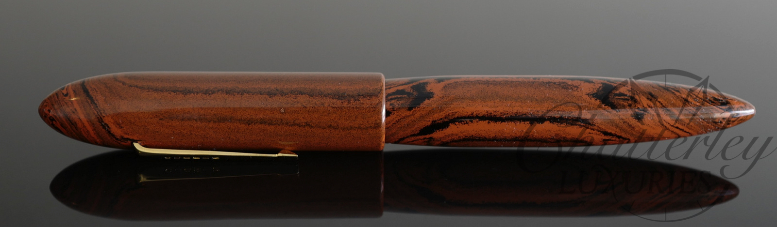 Oldwin Oversized Marbled Ebonite Fountain Pen - Image 2