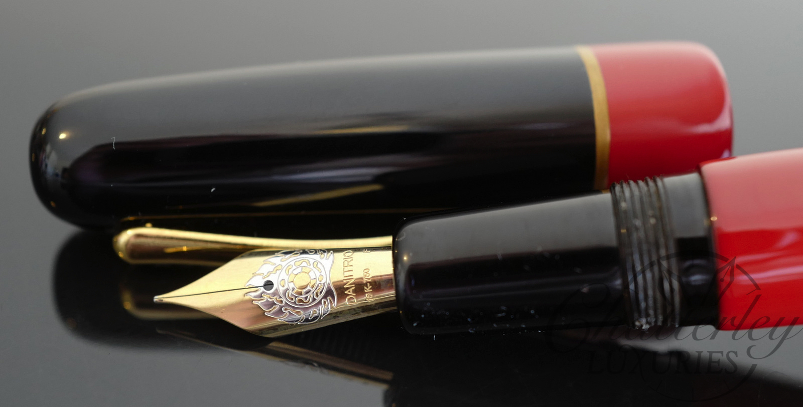 Danitrio Maki-e Red and Black by Kogaku on Takumi Fountain Pen