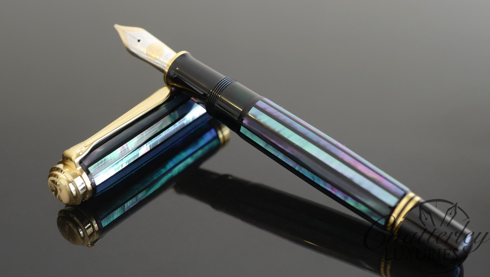 Pelikan Souverän M1000 Raden Green Ray Limited Edition Fountain Pen - Image 3