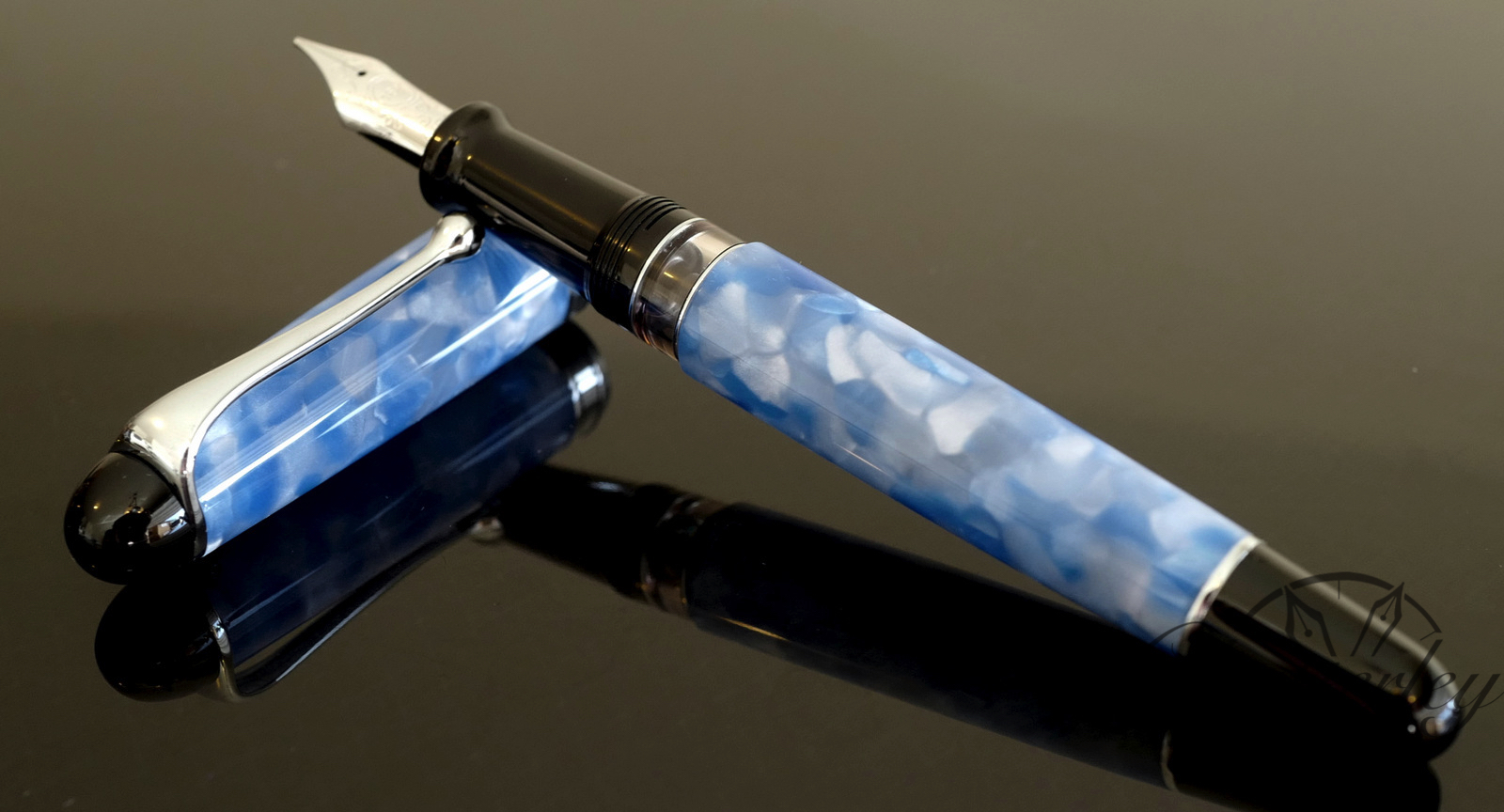Aurora 888 Plutone Limited Edition Fountain Pen - Image 4