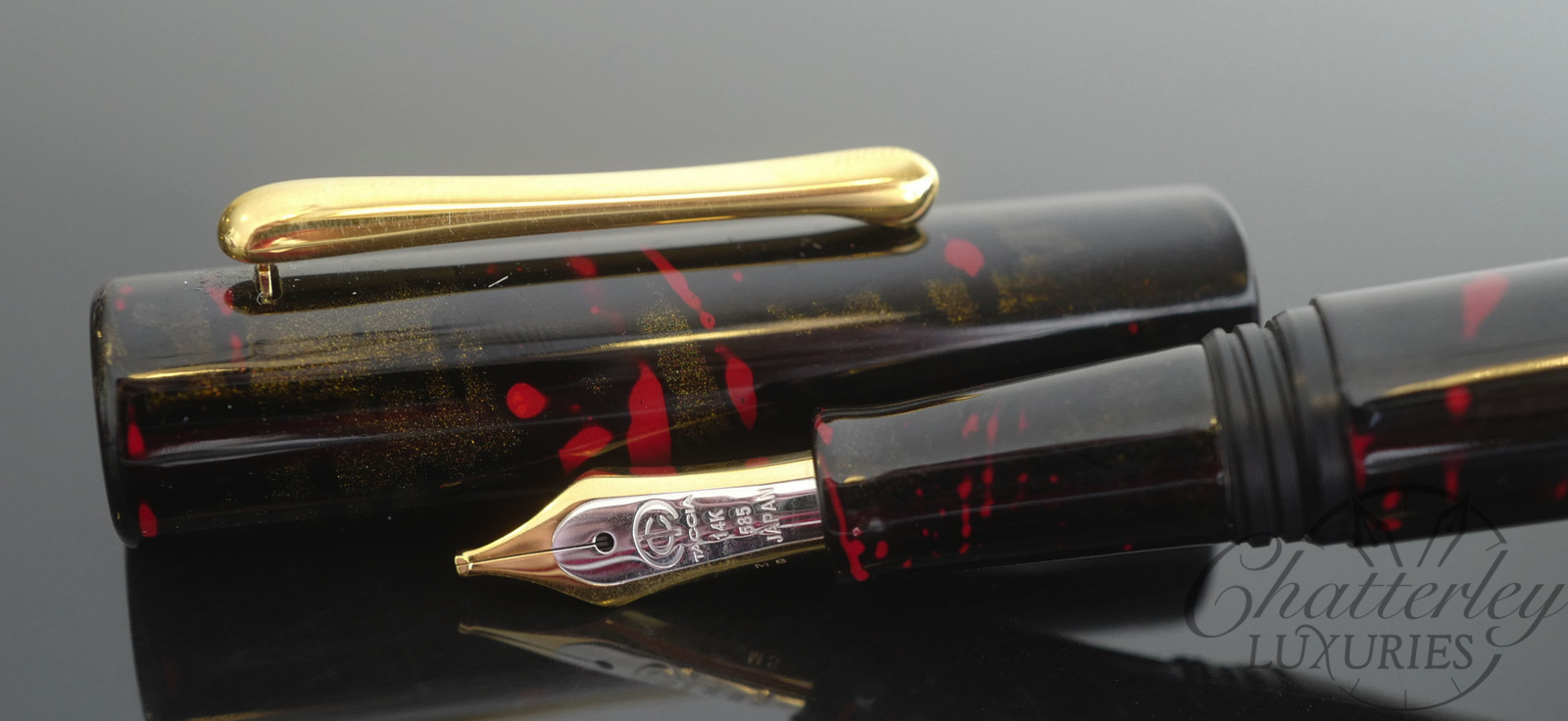 Taccia Limited Edition Raden Reserve Crimson Nebula Fountain Pen