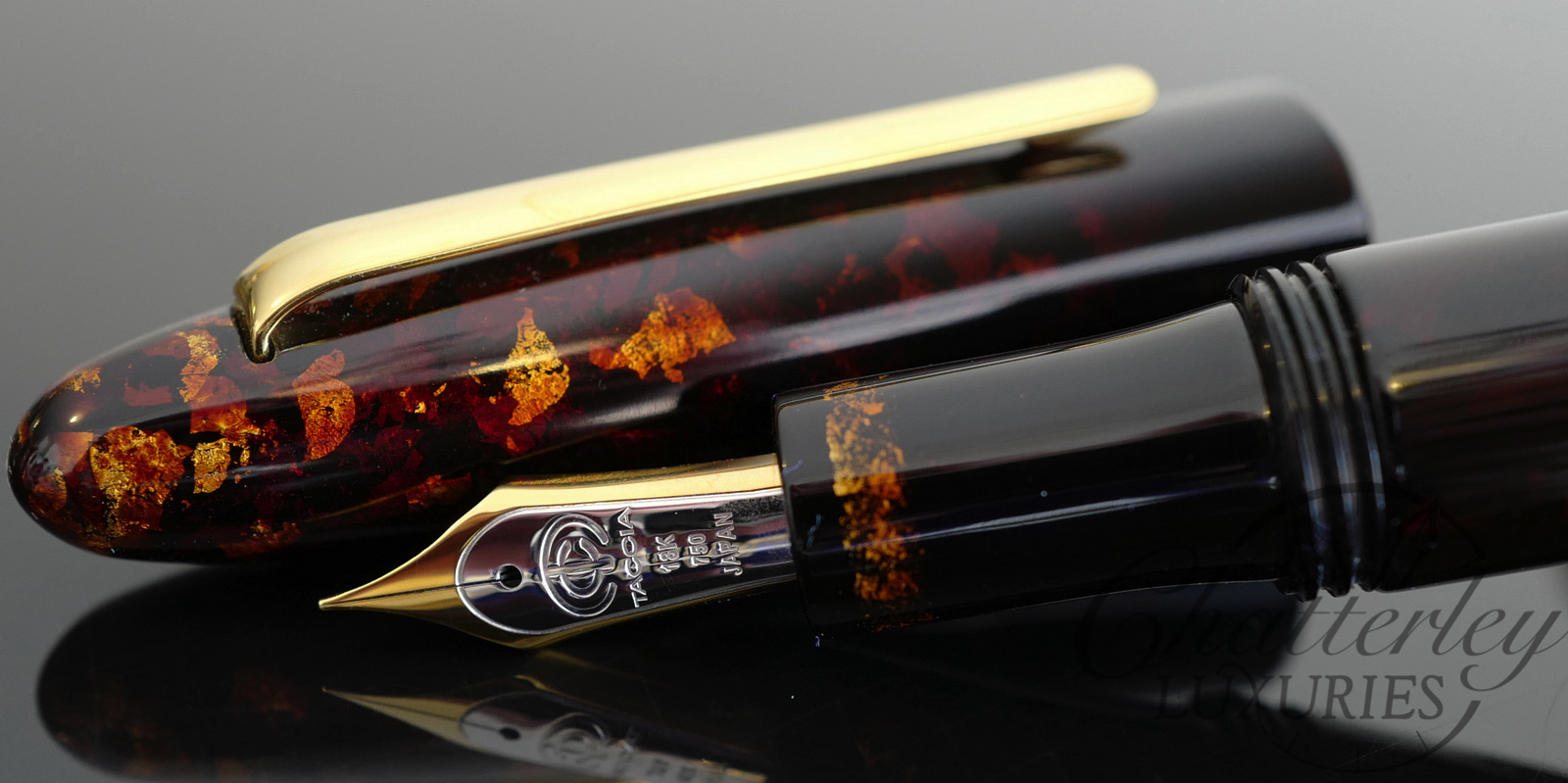 Taccia Limited Edition Miyabi Amber Crystal Fountain Pen