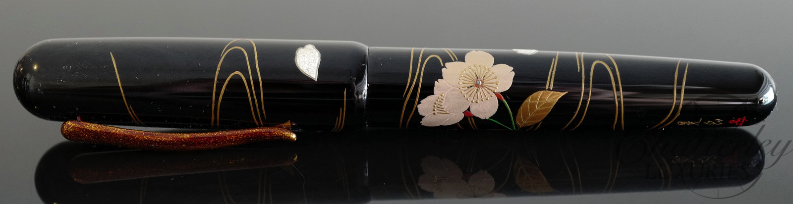Danitrio Urushi Maki-e Sakura on Stream on Takumi Fountain Pen - Image 2