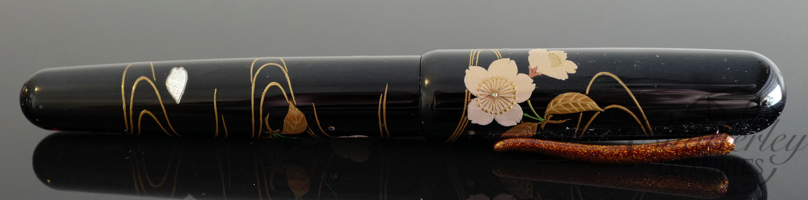 Danitrio Urushi Maki-e Sakura on Stream on Takumi Fountain Pen - Image 4