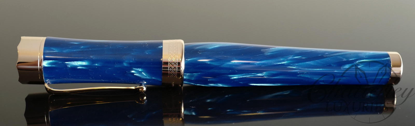 Montegrappa Ferracina Timeless Oversized Turquoise Celluloid Rose Gold Limited Edition Fountain Pen - Image 2