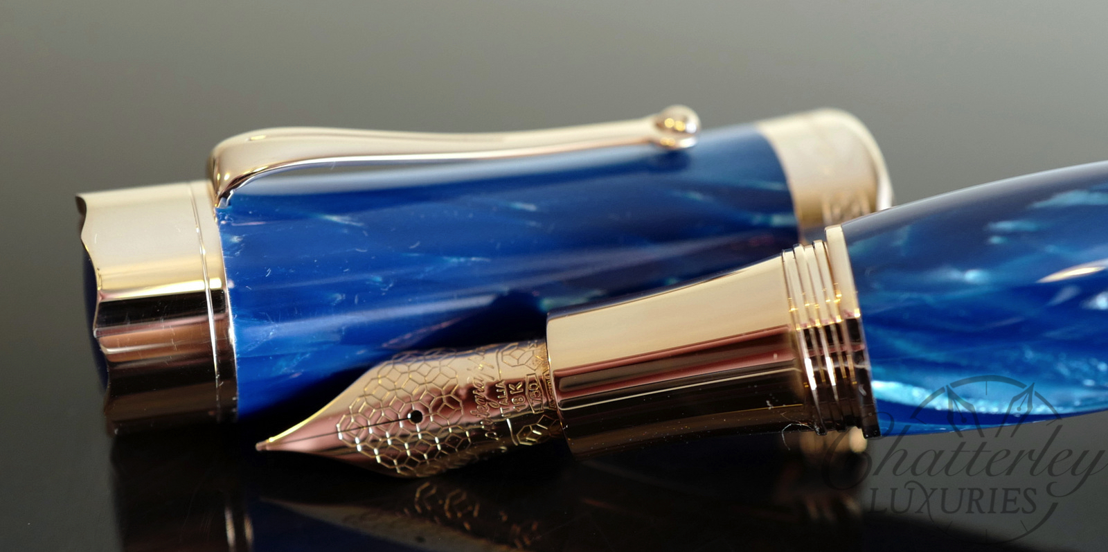 Montegrappa Ferracina Timeless Oversized Turquoise Celluloid Rose Gold Limited Edition Fountain Pen - Image 4