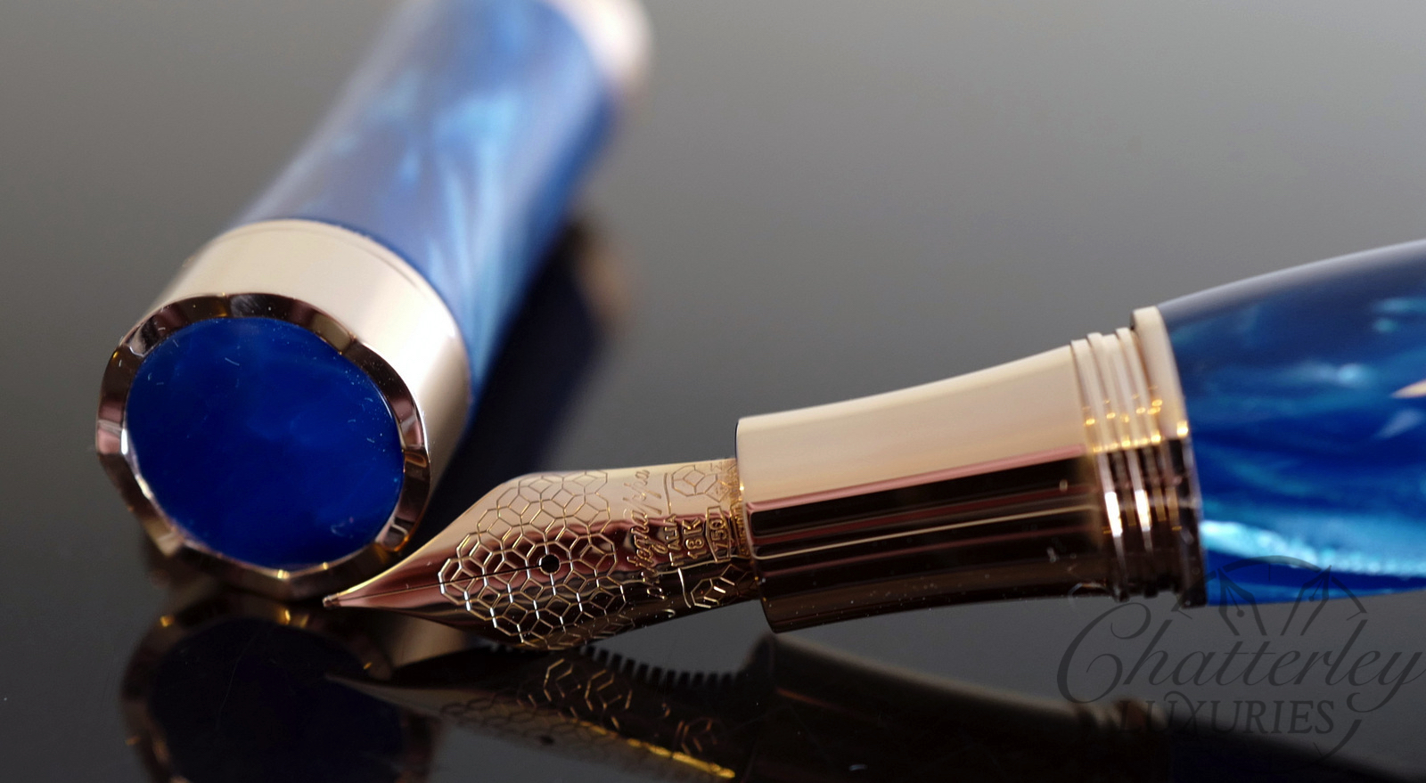 Montegrappa Ferracina Timeless Oversized Turquoise Celluloid Rose Gold Limited Edition Fountain Pen