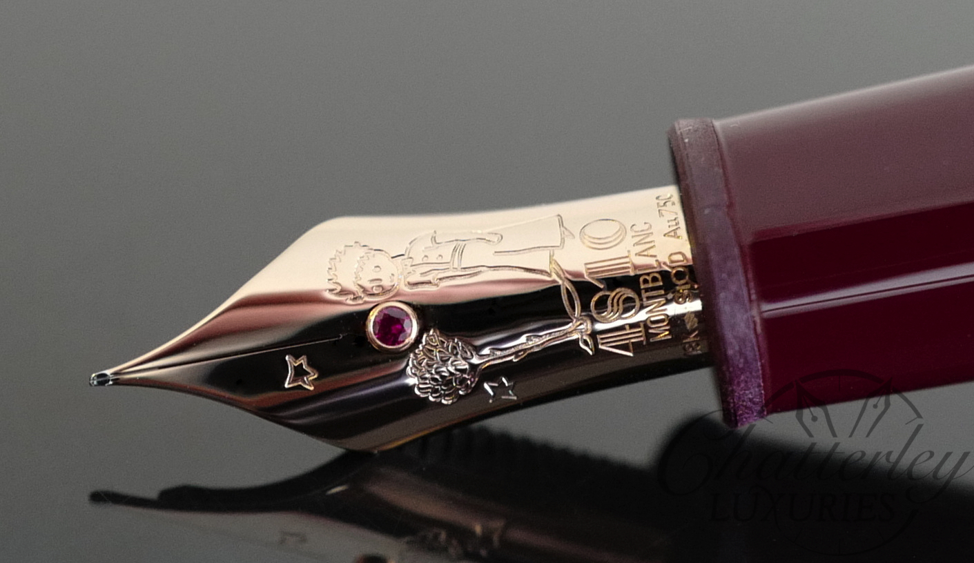 Montblanc Meisterstück Le Petit Prince Planet Le Grand Happy Holiday Rose Fountain Pen Set