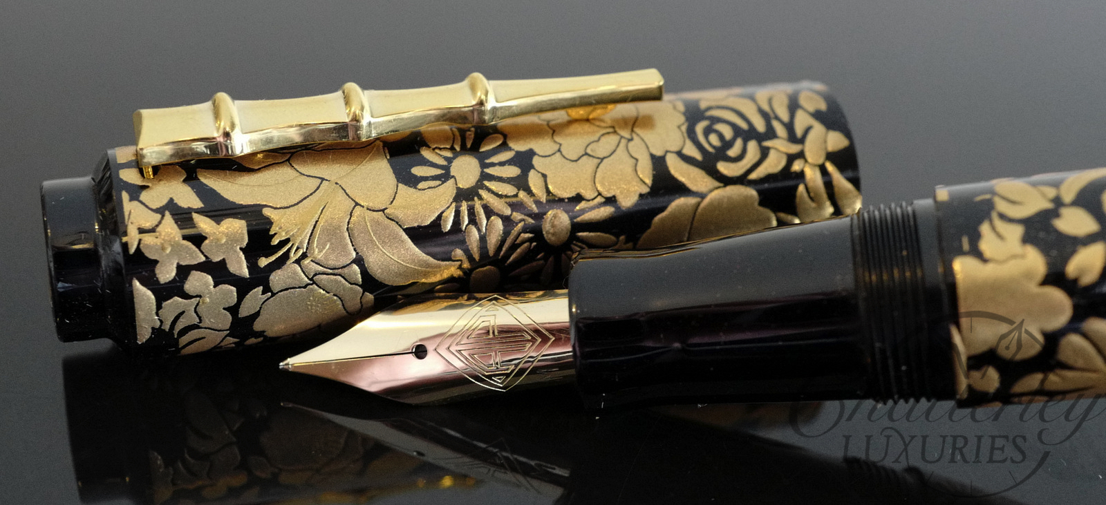 AP Limited Editions "The Apprentice" Sakura Lacquer Art Golden Blooms Fountain Pen 