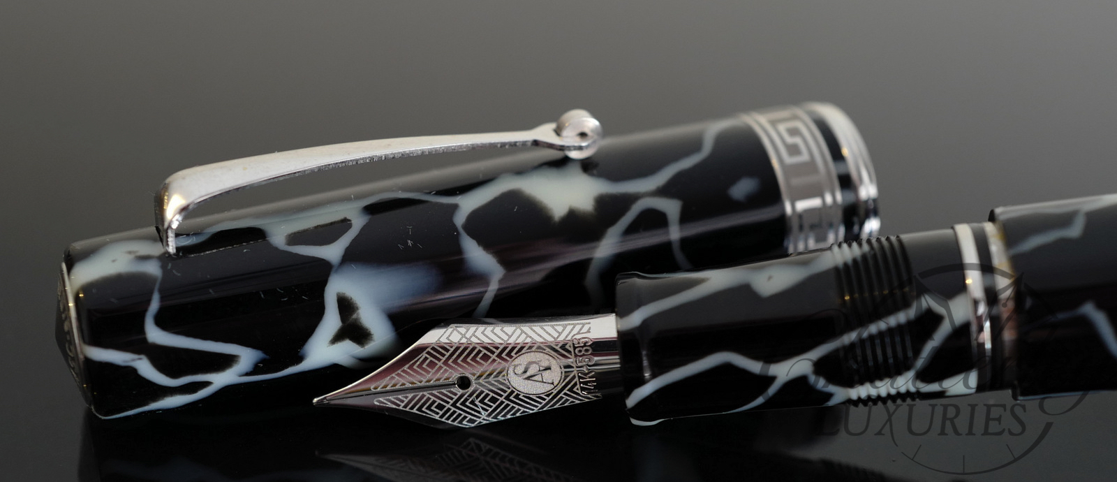 Armando Simoni Club Bologna Medio Wild Limited Edition Celluloid Fountain Pen - Image 3