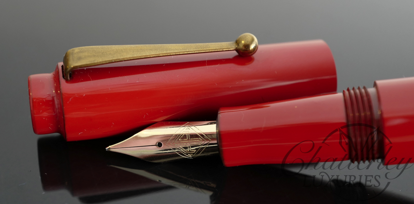 AP Limited Editions "The Apprentice" Urushi Red Fountain Pen with Painted Clip