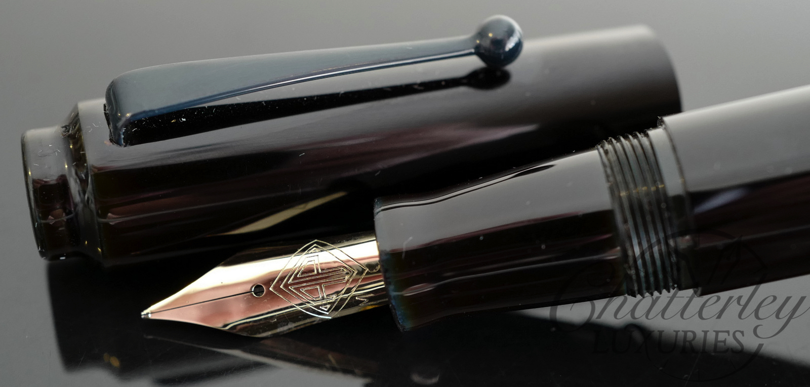 Flash Sale - AP Limited Editions New Urushi Blue Fountain Pen with Painted Clip