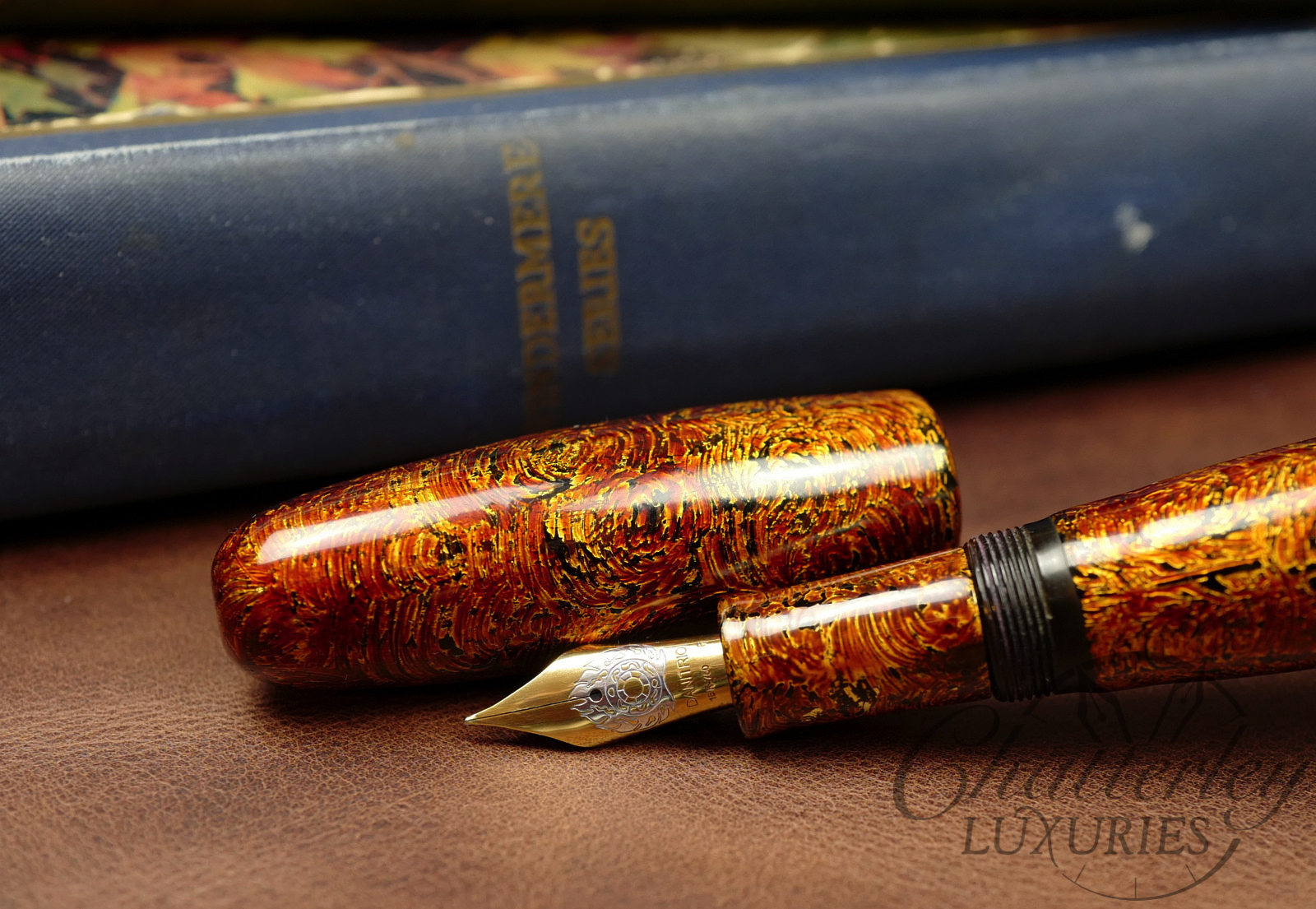 Danitrio Urushi Kawari-Nuri Maki-e Golden Amber Peony Pattern Fountain Pen