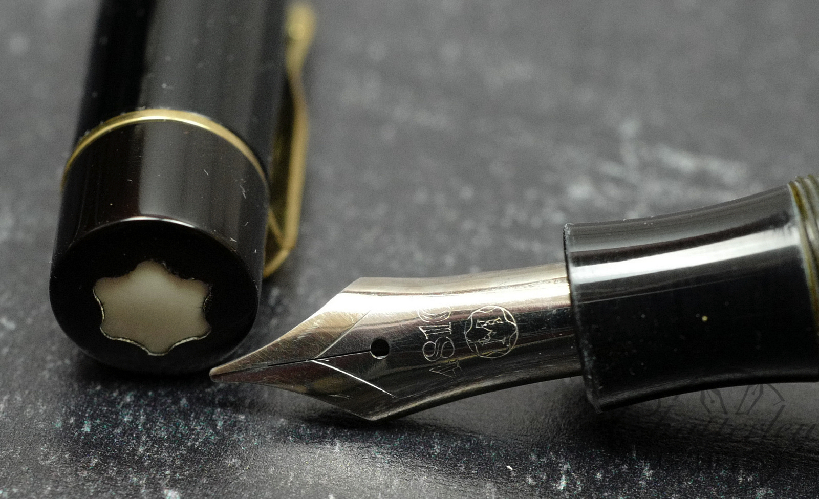 Montblanc Meisterstück 138 Long Window War Time Fountain Pen