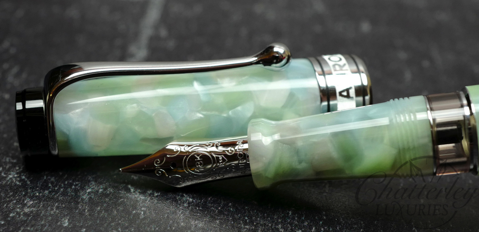 Aurora Optima Caleidoscopio Luce Verde Limited Edition Fountain Pen