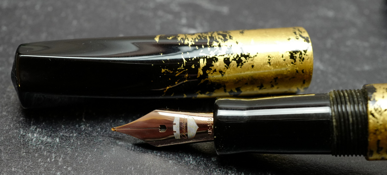 Chateau Archduke Rasen BL02 Bespoke Lacquer Black and Gold Fountain Pen